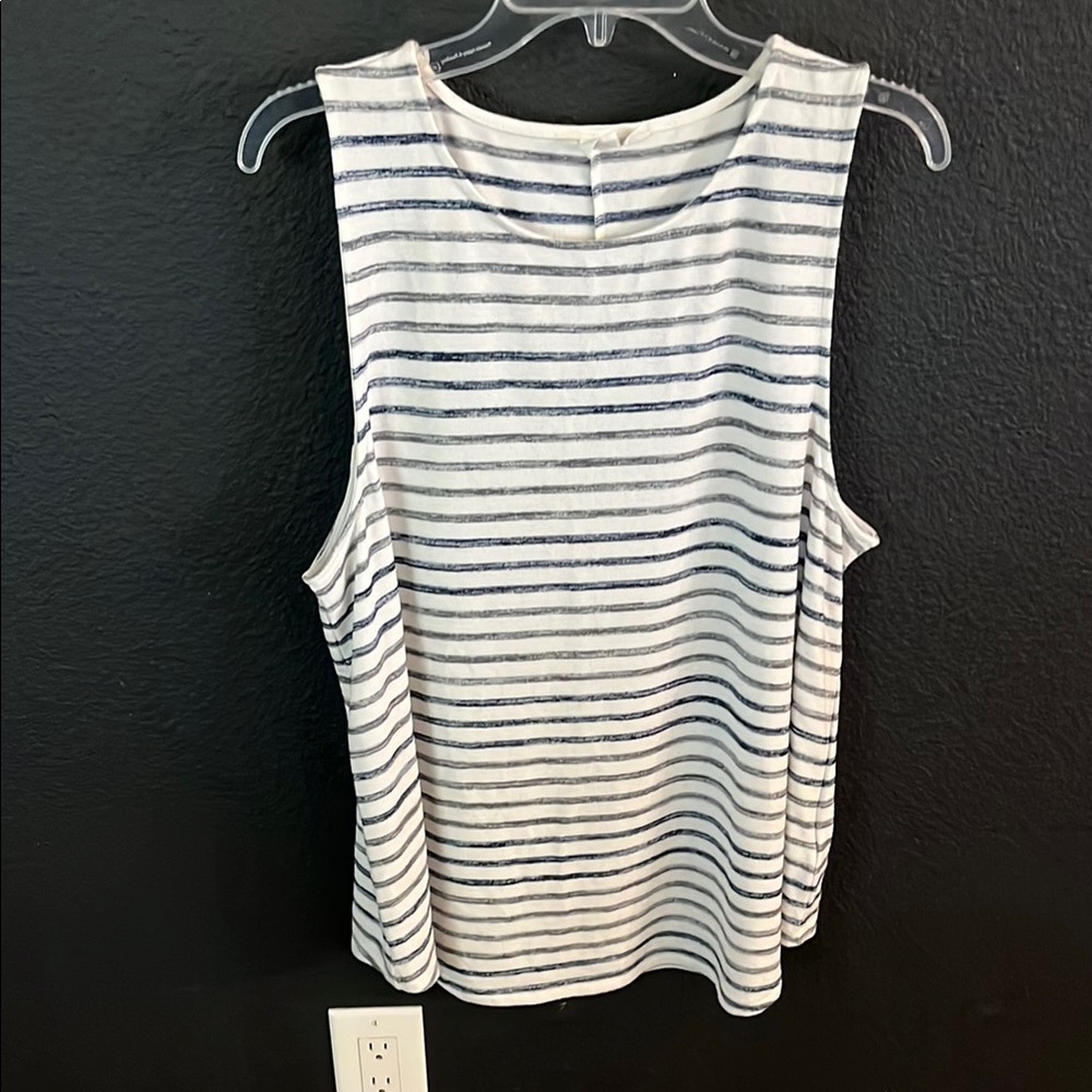 Women’s GAP White and Gray Striped Sleeveless Tank Top